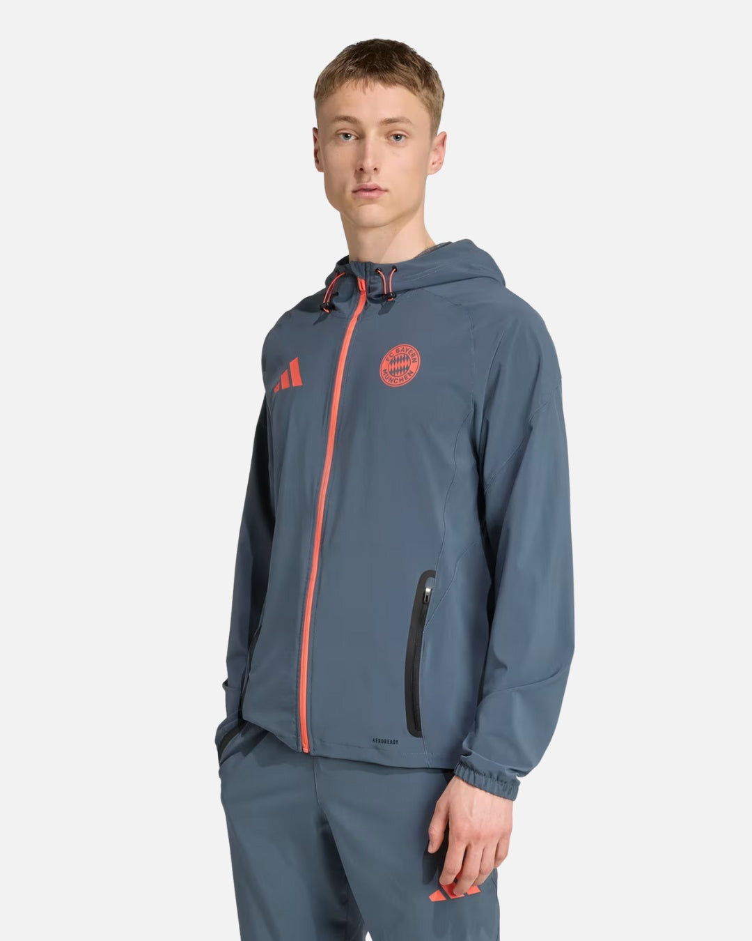 Chaqueta deportiva gris del FC Bayern Múnich 2025/2026
