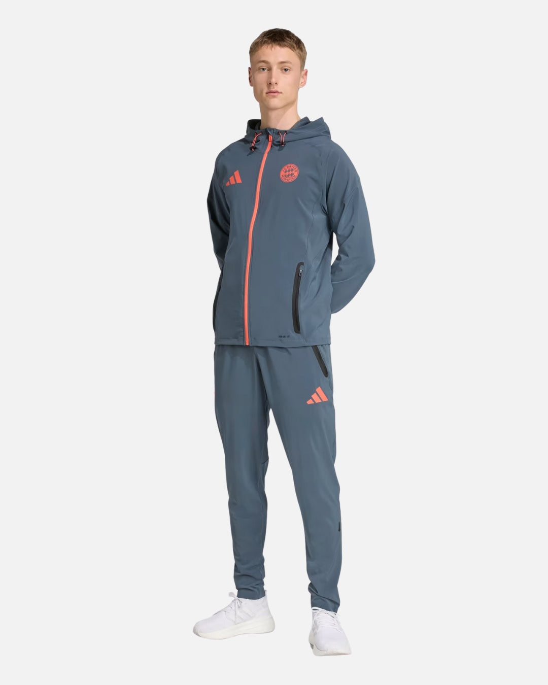 Chaqueta deportiva gris del FC Bayern Múnich 2025/2026