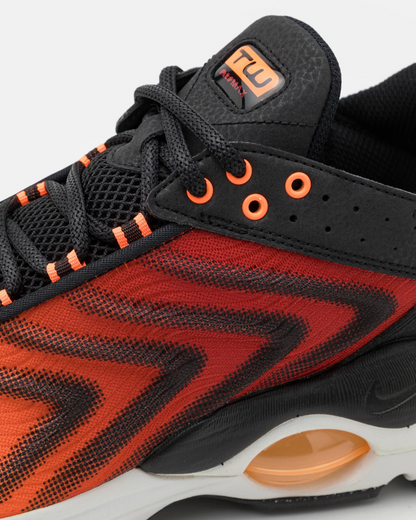 Nike Air Max TW SE - Negro/Naranja