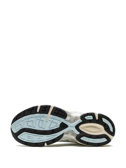 GEL 1130 "Crema/Azul Estrella"